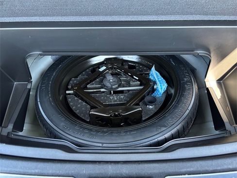 Used 2021 Cadillac XT6 Premium Luxury w/ Platinum Package image 33