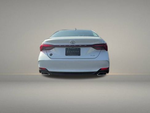 Used 2022 Toyota Avalon XLE w/ Moonroof Package image 40