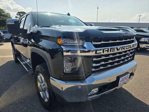 Used 2020 Chevrolet Silverado 2500 LTZ w/ LTZ Premium Package AWD/4WD image 2