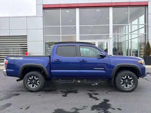 Used 2023 Toyota Tacoma TRD Off-Road image 8