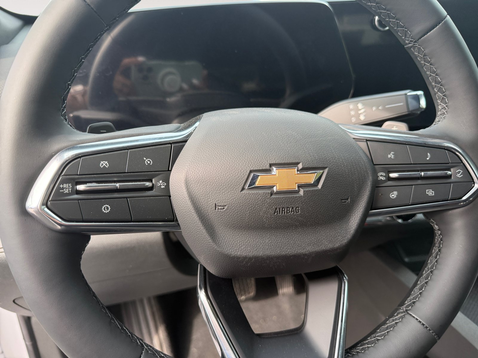 New 2027 Chevrolet Equinox LT w/ Convenience Package II AWD/4WD image 7