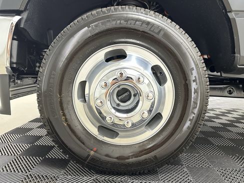 New 2025 Ford F350 XL w/ XL Chrome Package image 6