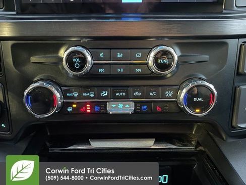 Used 2023 Ford F350 Lariat w/ Chrome Package image 29