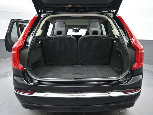 Used 2023 Volvo XC90 B6 Plus AWD/4WD image 18