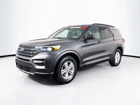 Used 2020 Ford Explorer XLT w/ Equipment Group 202A AWD/4WD image 7