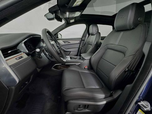 New 2026 Jaguar F-PACE R-Dynamic S image 11