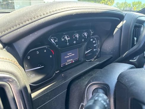 Used 2022 GMC Sierra 2500 AT4 w/ Gooseneck/5TH Wheel Package AWD/4WD image 11