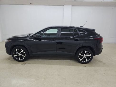 Used 2024 Chevrolet Trax RS FWD image 18