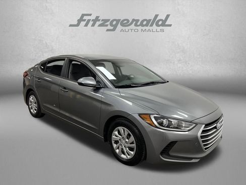 Used 2017 Hyundai Elantra SE image 8