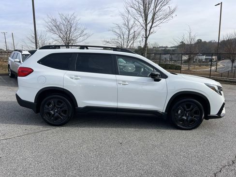 Certified 2025 Subaru Ascent Bronze Edition w/ Onyx Package image 8