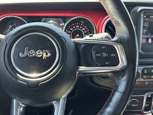 Used 2019 Jeep Wrangler Unlimited Rubicon w/ Cold Weather Group AWD/4WD image 35