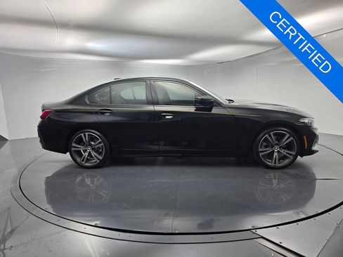 Used 2023 BMW 330i Sedan w/ Driving Assistance Package RWD image 3