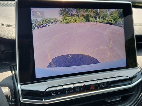 New 2025 Jeep Compass Limited w/ Sun & Sound Group image 15