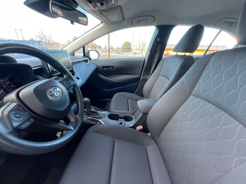 Used 2025 Toyota Corolla LE image 24