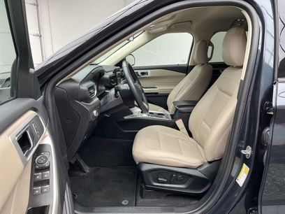 Certified 2022 Ford Explorer XLT w/ Equipment Group 202A