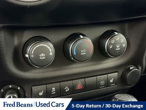 Used 2016 Jeep Wrangler Unlimited Sahara w/ Connectivity Group image 16