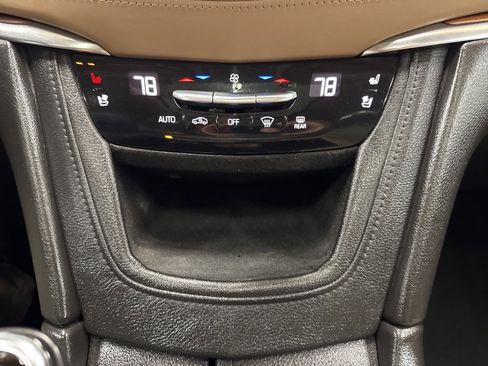 Used 2017 Cadillac XT5 Platinum image 18