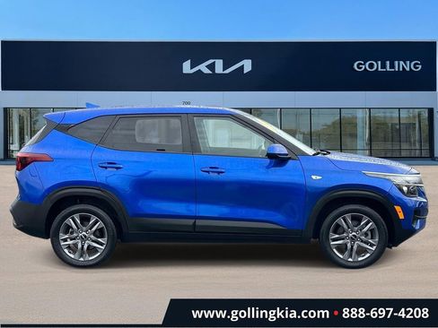 Certified 2023 Kia Seltos LX image 2