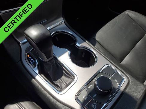 Used 2022 Jeep Grand Cherokee Limited image 17