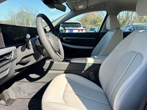 New 2026 Hyundai Sonata SEL FWD image 11