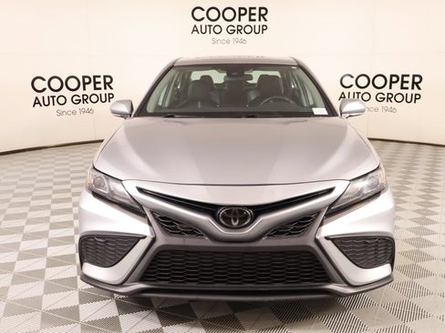 Used 2022 Toyota Camry SE FWD image 8