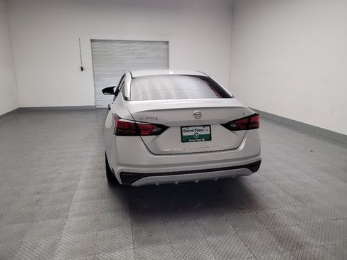 Used 2021 Nissan Altima 2.5 SV FWD image 6