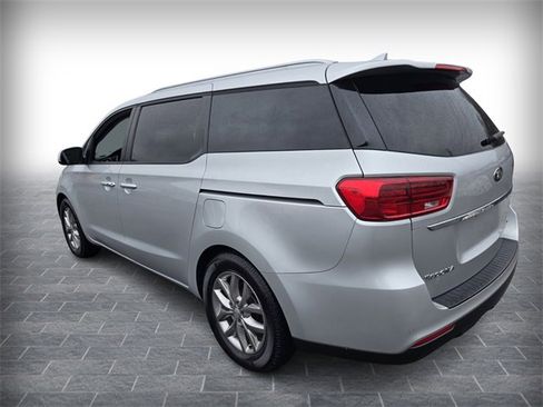 Used 2020 Kia Sedona EX image 5