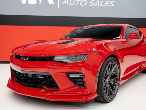Used 2018 Chevrolet Camaro SS RWD image 5