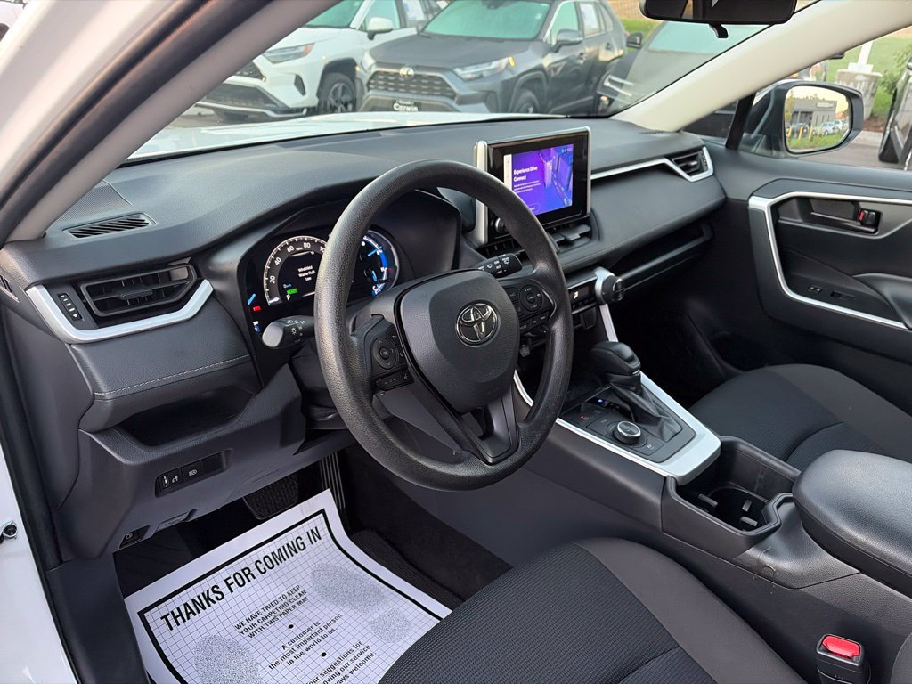 Used 2025 Toyota RAV4 LE AWD/4WD image 22