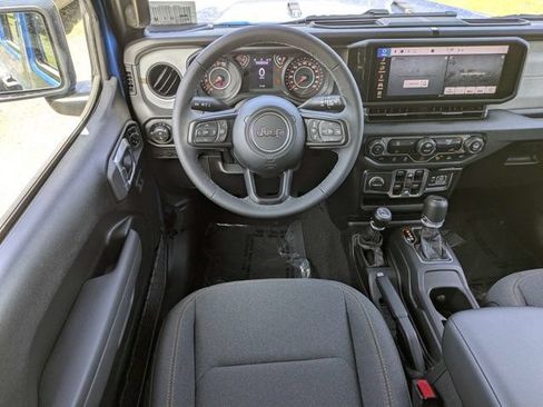 New 2026 Jeep Gladiator Sport AWD/4WD image 17