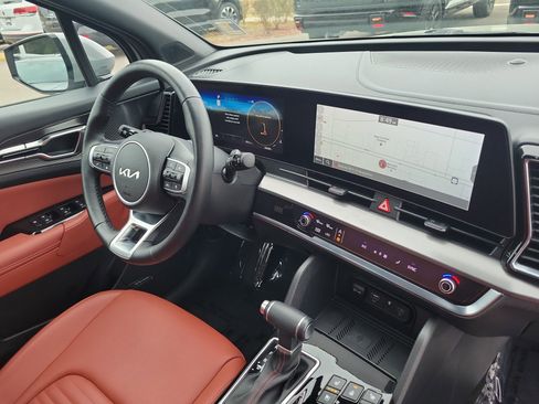 Certified 2023 Kia Sportage SX image 8