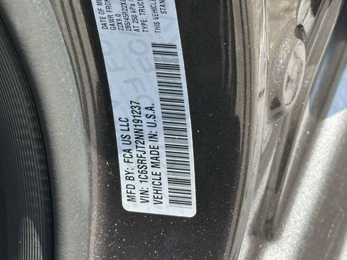 Used 2022 RAM 1500 Laramie AWD/4WD image 10