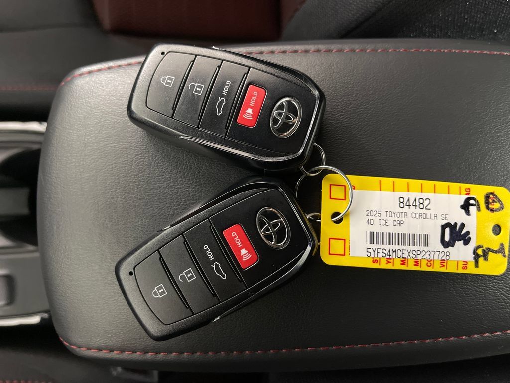 Certified 2025 Toyota Corolla SE FWD image 24