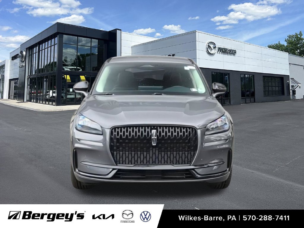 Used 2023 Lincoln Corsair AWD w/ Equipment Group 101A image 3