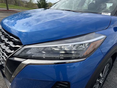 Used 2023 Nissan Kicks SR w/ SR Premium Package FWD image 40