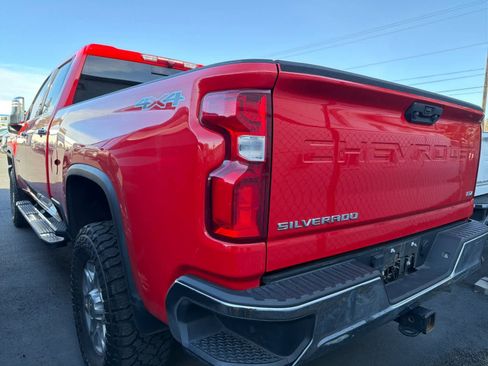 Used 2022 Chevrolet Silverado 3500 LTZ w/ LTZ Convenience Package image 3