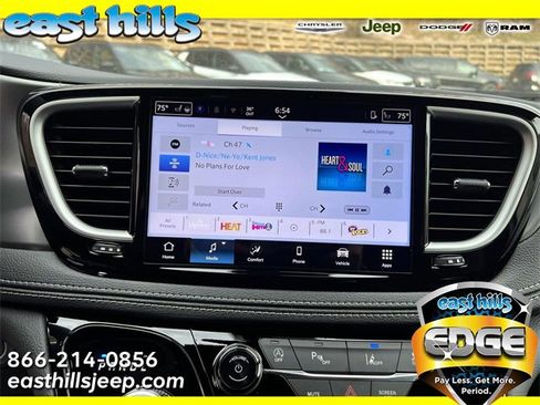 New 2026 Chrysler Pacifica Select w/ S Appearance Package image 8