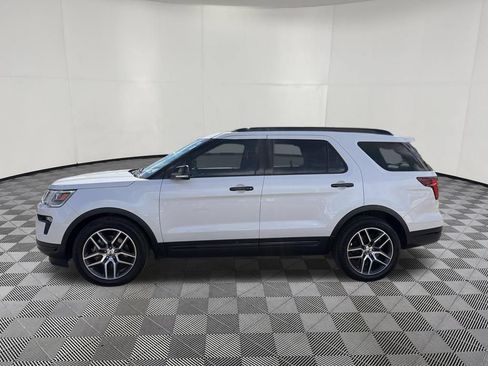 Used 2018 Ford Explorer Sport w/ Equipment Group 401A AWD/4WD image 5