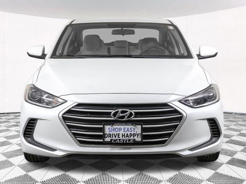 Used 2017 Hyundai Elantra SE image 10