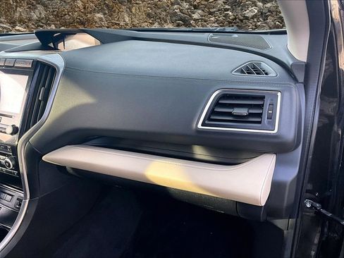 Used 2022 Subaru Ascent Limited image 14