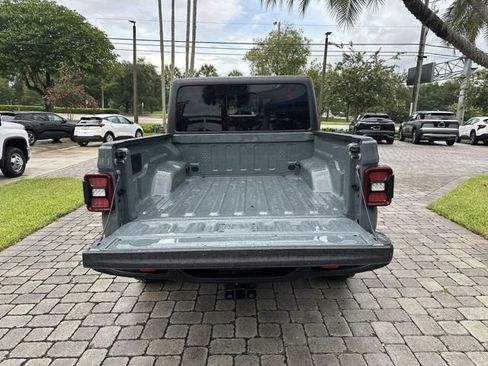 Used 2026 Jeep Gladiator Rubicon AWD/4WD image 28
