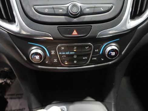 Used 2019 Chevrolet Equinox LT AWD/4WD image 28