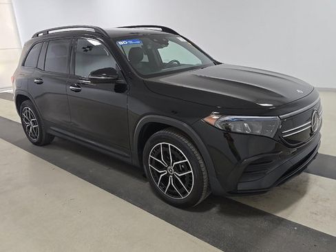 Used 2023 Mercedes-Benz EQB 300 4MATIC image 2
