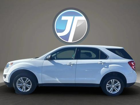 Used 2017 Chevrolet Equinox LS FWD image 7