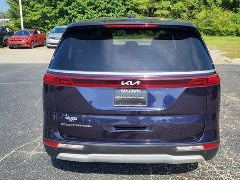 Used 2022 Kia Carnival LX FWD image 3