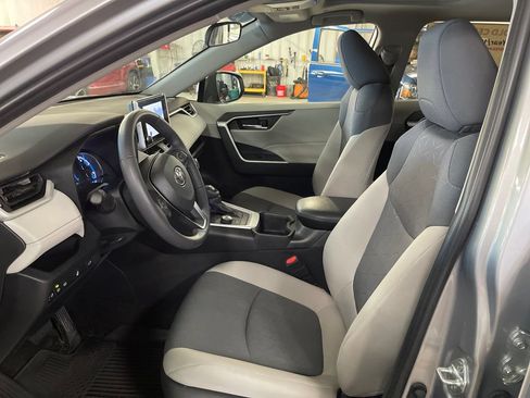 Used 2023 Toyota RAV4 XLE w/ Convenience Package AWD/4WD image 13