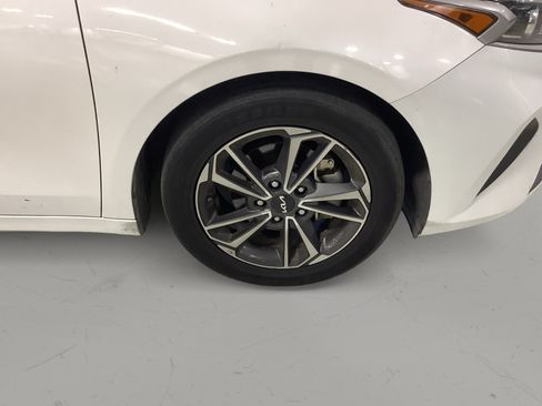 Used 2022 Kia Forte LXS FWD image 8