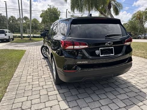 Used 2022 Chevrolet Equinox LS w/ LS Convenience Package FWD image 12