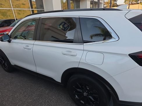 Used 2023 Honda CR-V Sport image 2