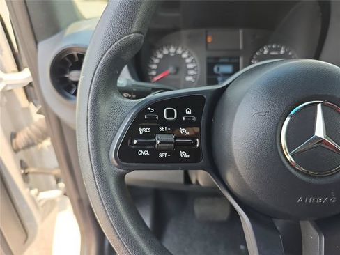 Used 2022 Mercedes-Benz Sprinter 3500 image 24